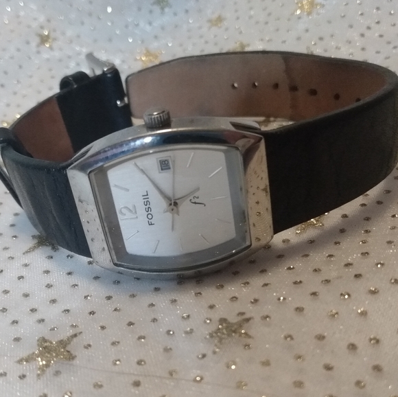 F2 Fossil Watch w/ Black Leather Band - Picture 1 of 6